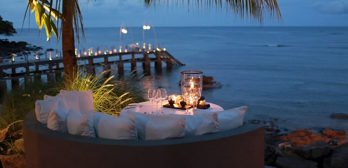 Best Beach Dining in Lombok – A Luxurious Oceanfront Culinary Experience