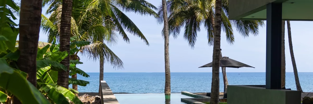 Luxury pool villa in Lombok with ocean views and private infinity pool