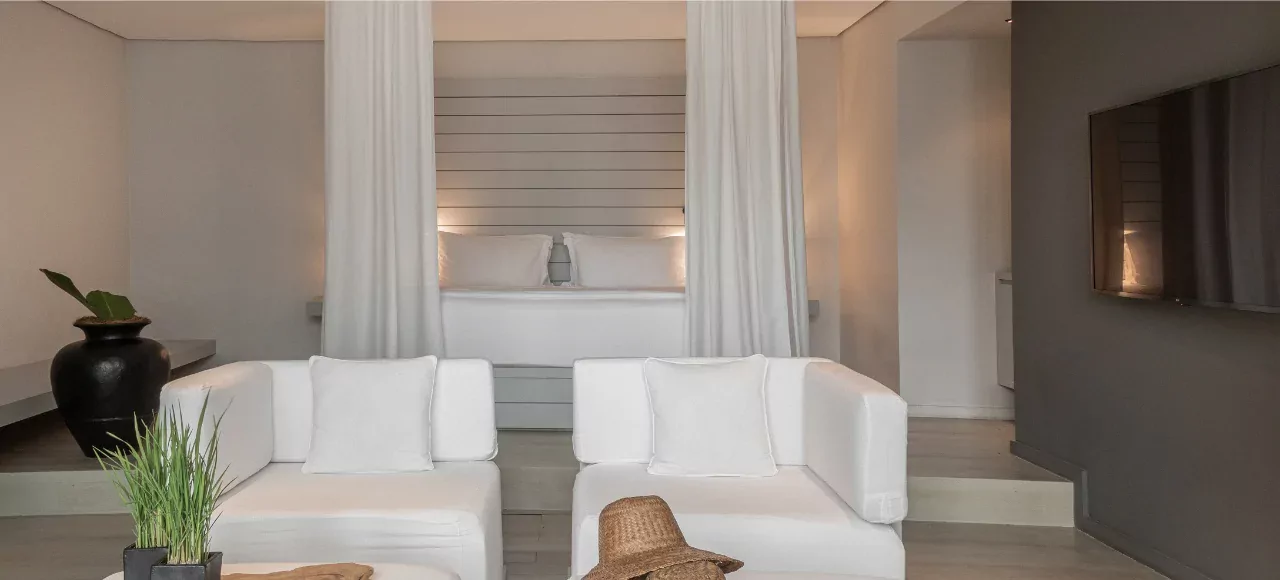 short holiday from Singapore at the coconut-white suites of the Lombok Lodge