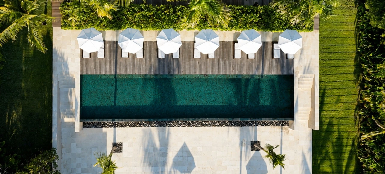lombok luxury resort with infinity pool